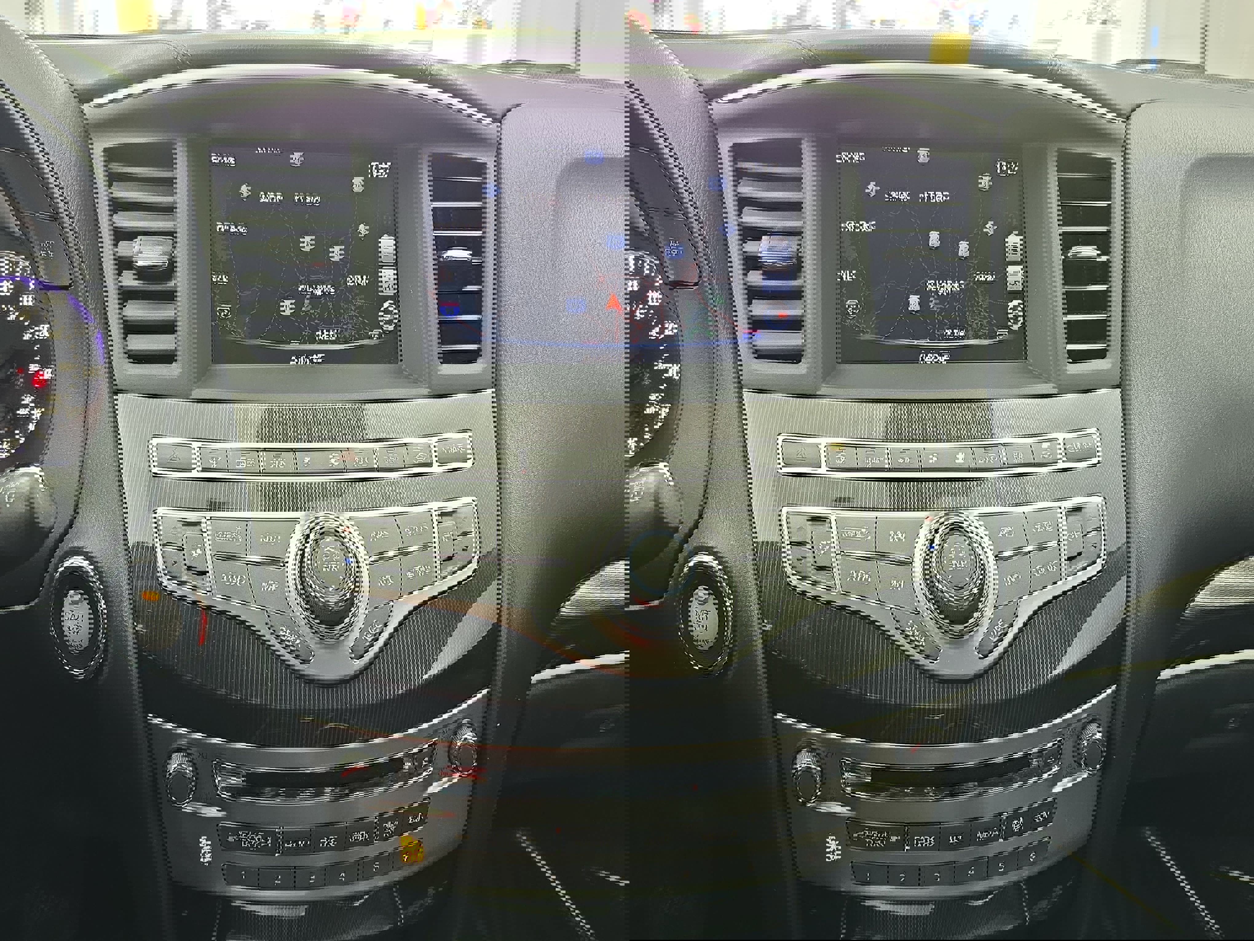 Used 2019 INFINITI QX60 Luxe w/ Essential Package image 21