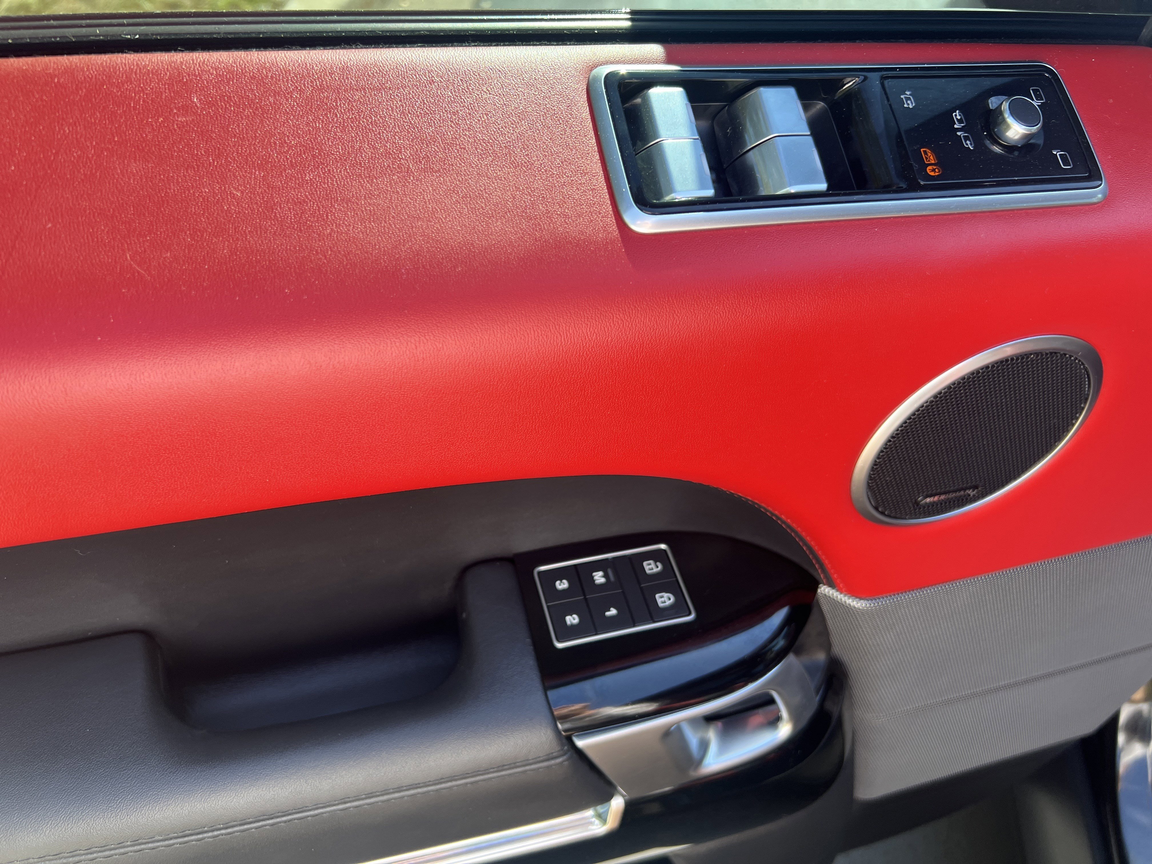 Certified 2022 Land Rover Range Rover Sport HST image 26