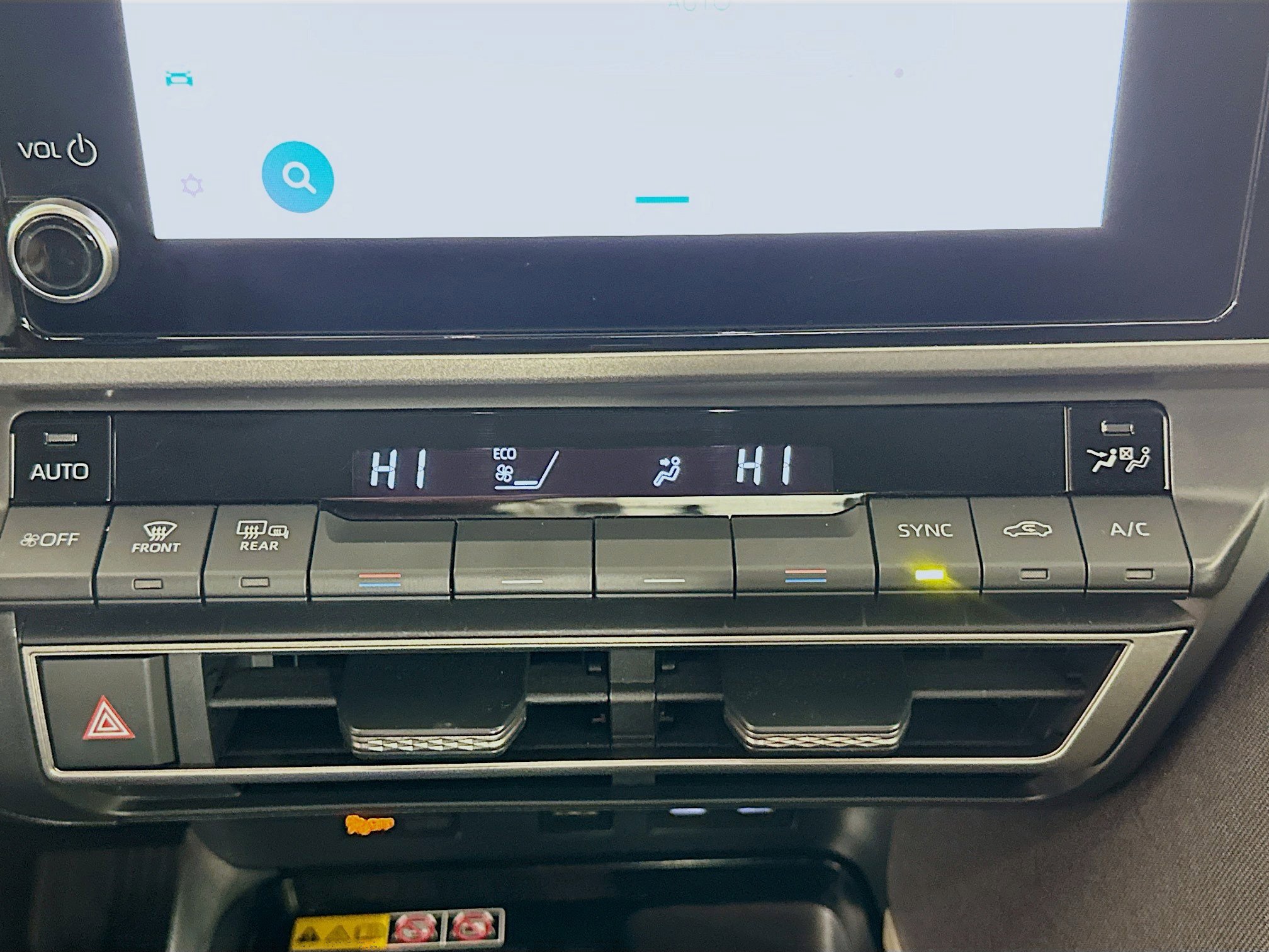 Used 2025 Toyota Camry LE image 34