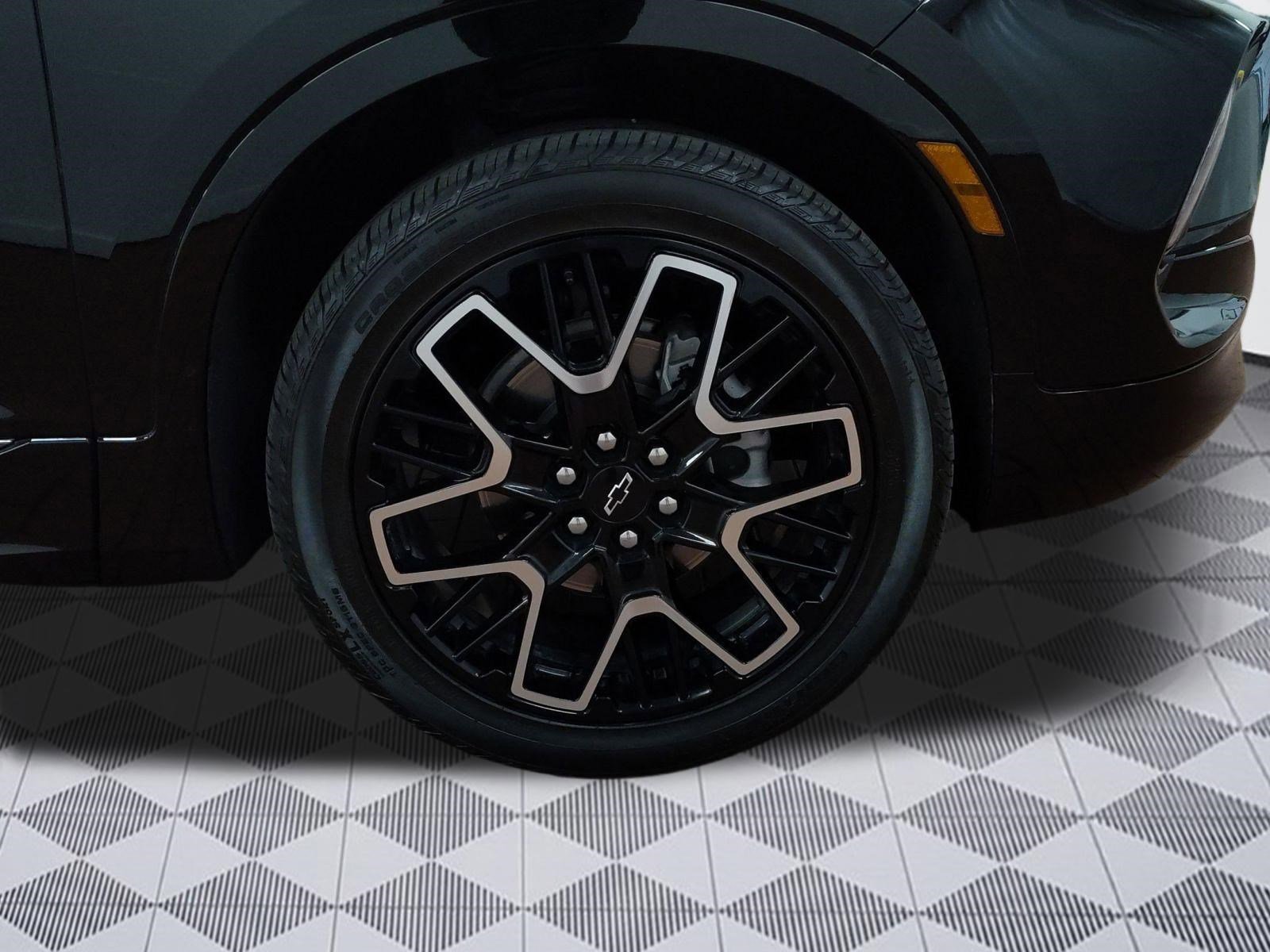 Used 2024 Chevrolet Blazer RS w/ Driver Confidence II Package image 11