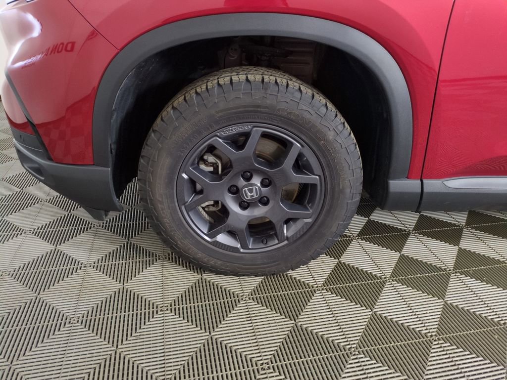 Certified 2024 Honda Pilot TrailSport image 30