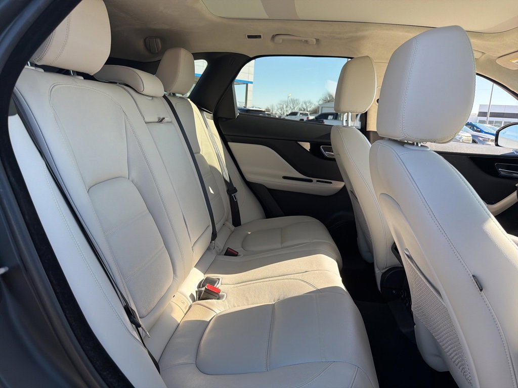 Used 2020 Jaguar F-PACE Prestige image 6