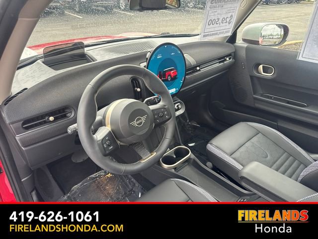 Used 2025 MINI Cooper 2-Door Hardtop FWD image 12