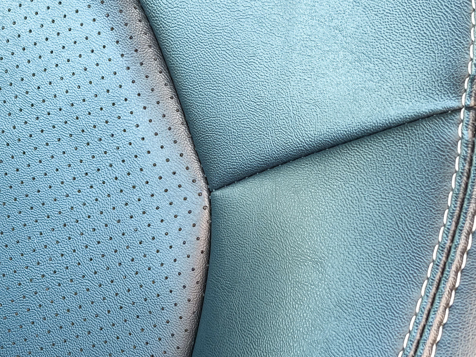 Used 2024 Chrysler Pacifica Touring-L image 24