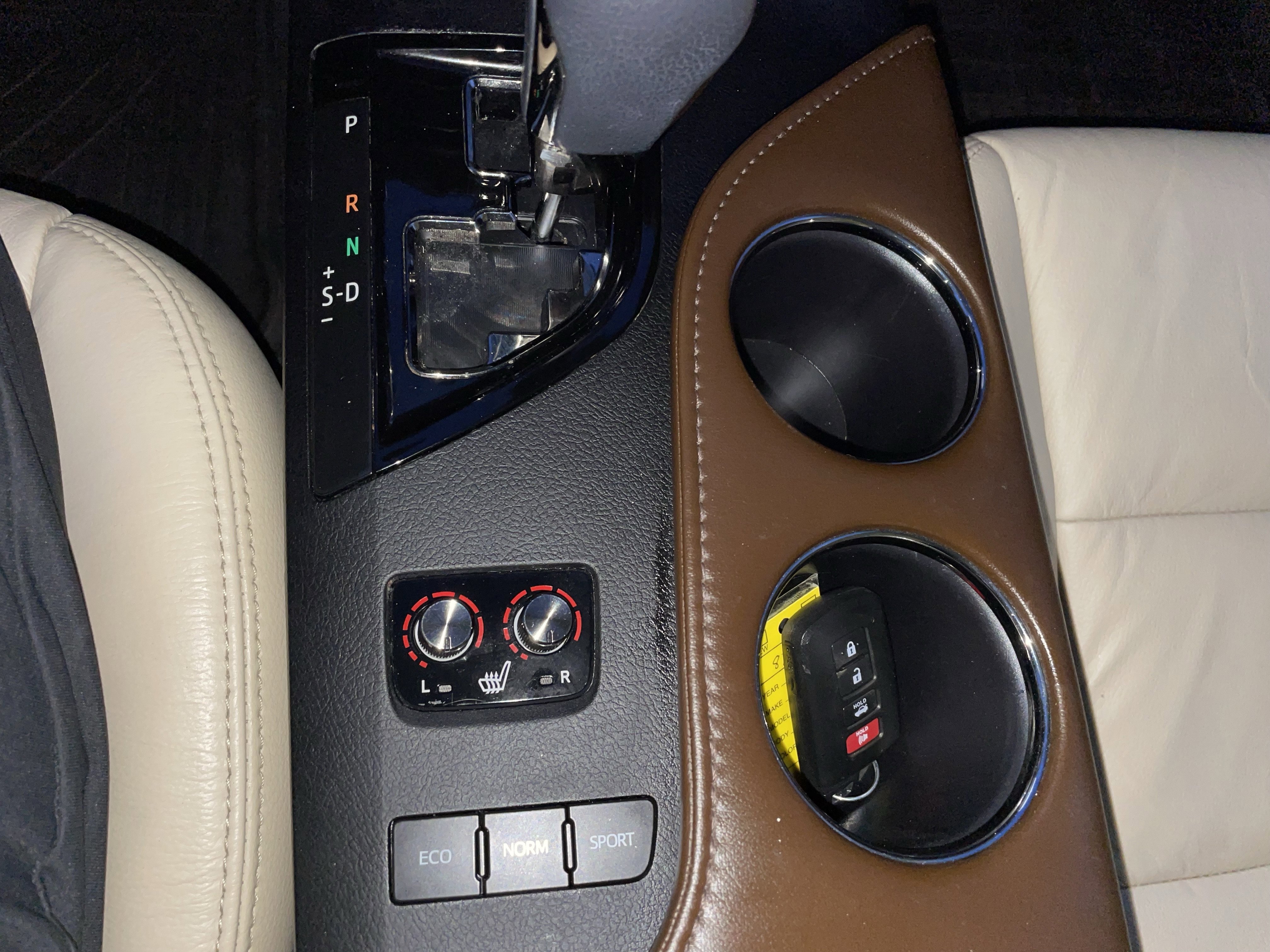 Used 2017 Toyota Avalon XLE Premium w/ Protection Package image 24