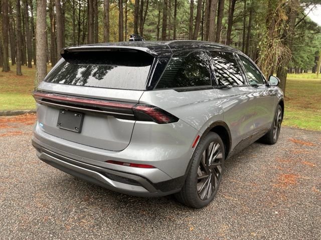 Certified 2025 Lincoln Nautilus Reserve w/ Jet Appearance Package image 3