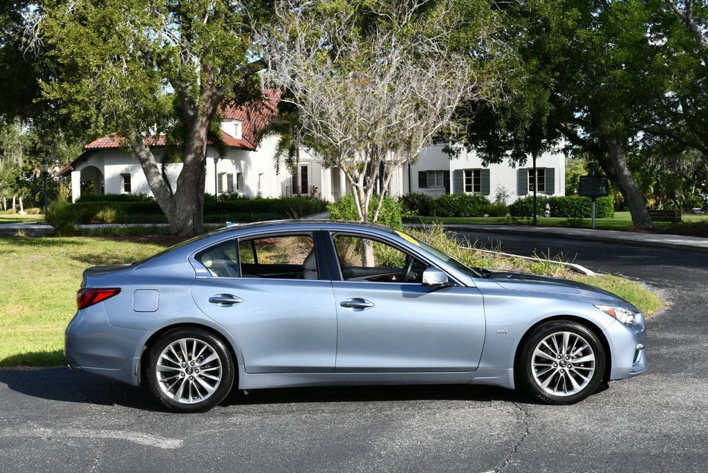Used 2018 INFINITI Q50 Luxe w/ Sensory Package (Luxe) RWD image 32