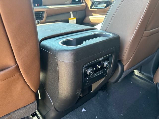 New 2026 Chevrolet Tahoe High Country w/ Sun And Tow Package AWD/4WD image 21