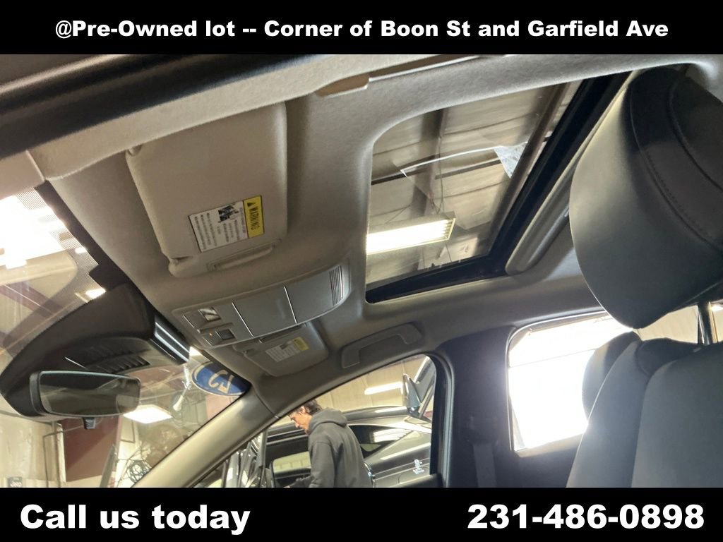 Used 2025 MAZDA MAZDA3 s image 13