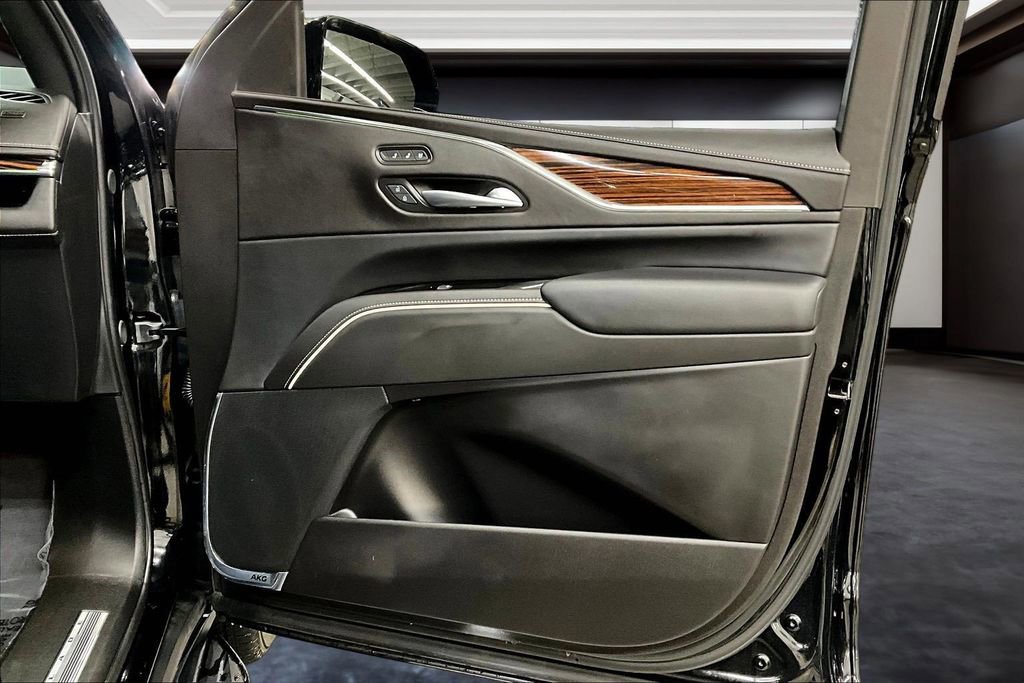 Certified 2024 Cadillac Escalade Premium Luxury image 29