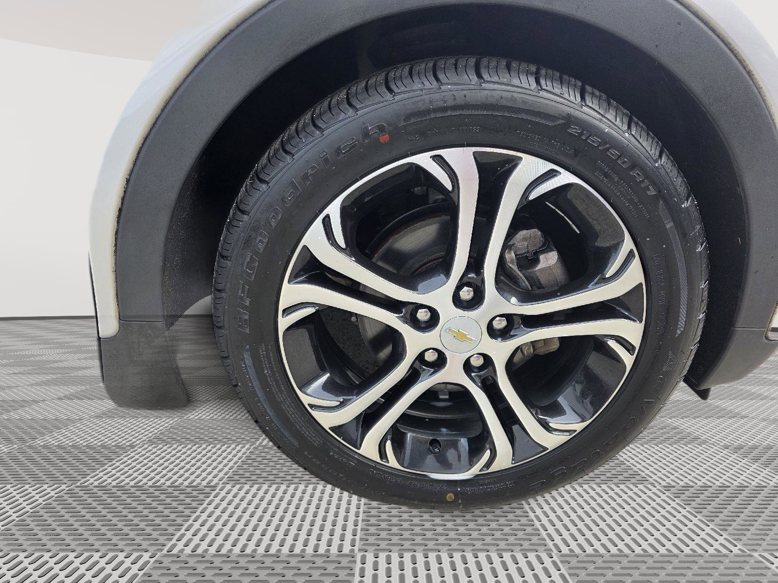 Used 2017 Chevrolet Bolt Premier image 24