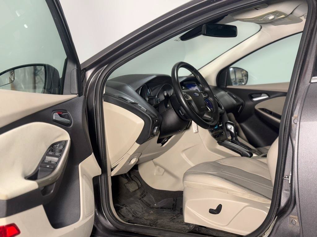 Used 2012 Ford Focus SEL FWD image 14