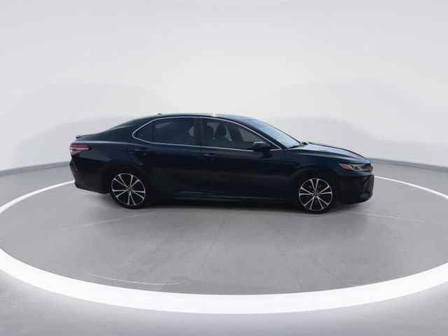 Used 2019 Toyota Camry SE image 12