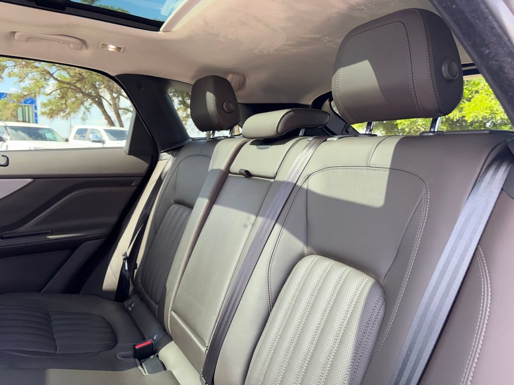 Used 2019 Jaguar F-PACE Portfolio AWD/4WD image 28