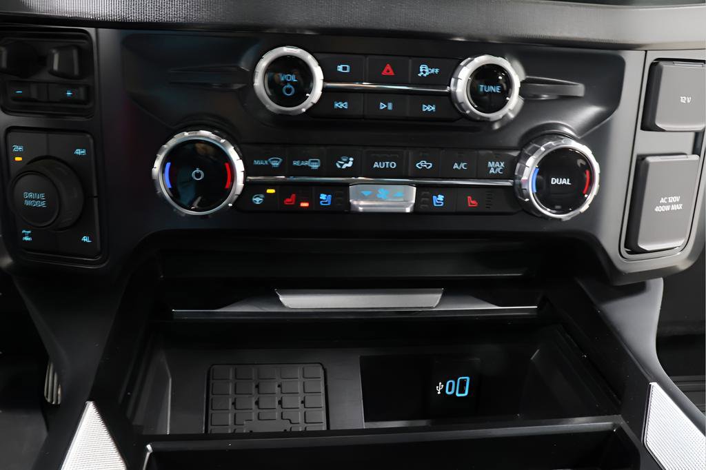 Used 2025 Ford F250 Platinum image 11