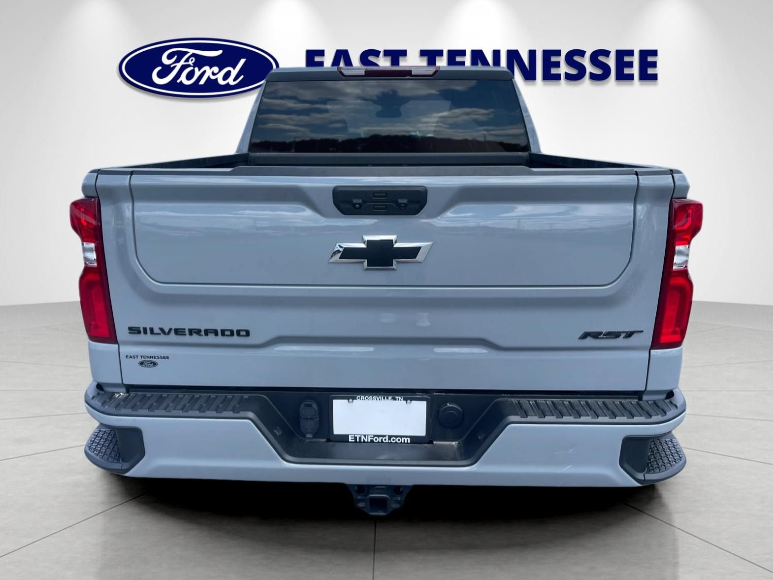 Used 2024 Chevrolet Silverado 1500 RST w/ LPO, Dark Essentials Package RWD image 4