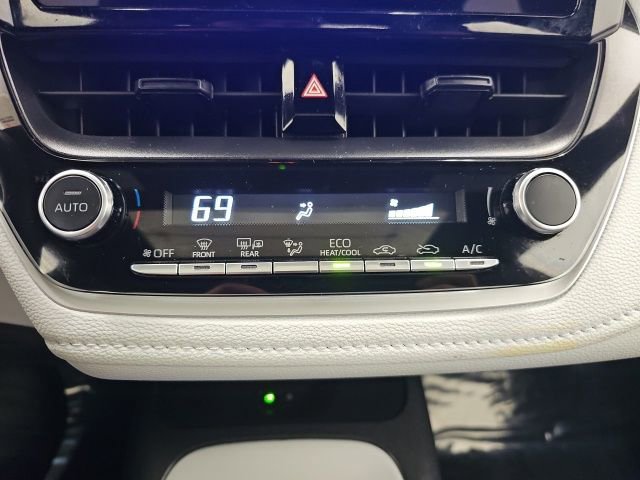 Certified 2024 Toyota Corolla SE w/ SE Premium Package FWD image 26
