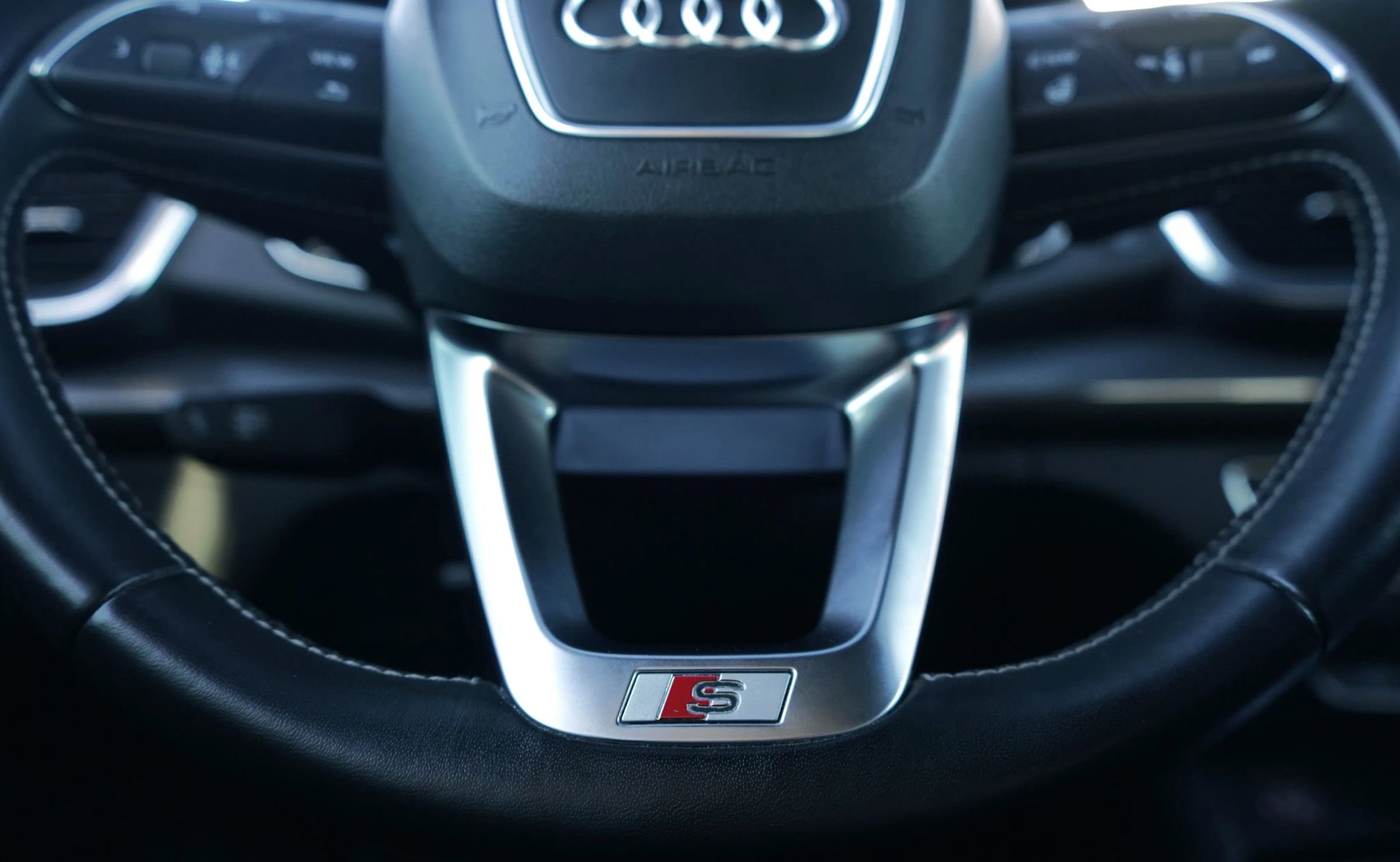 Used 2018 Audi SQ5 Premium Plus image 21