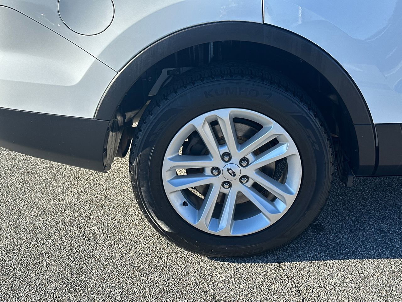 Used 2015 Ford Explorer FWD image 17