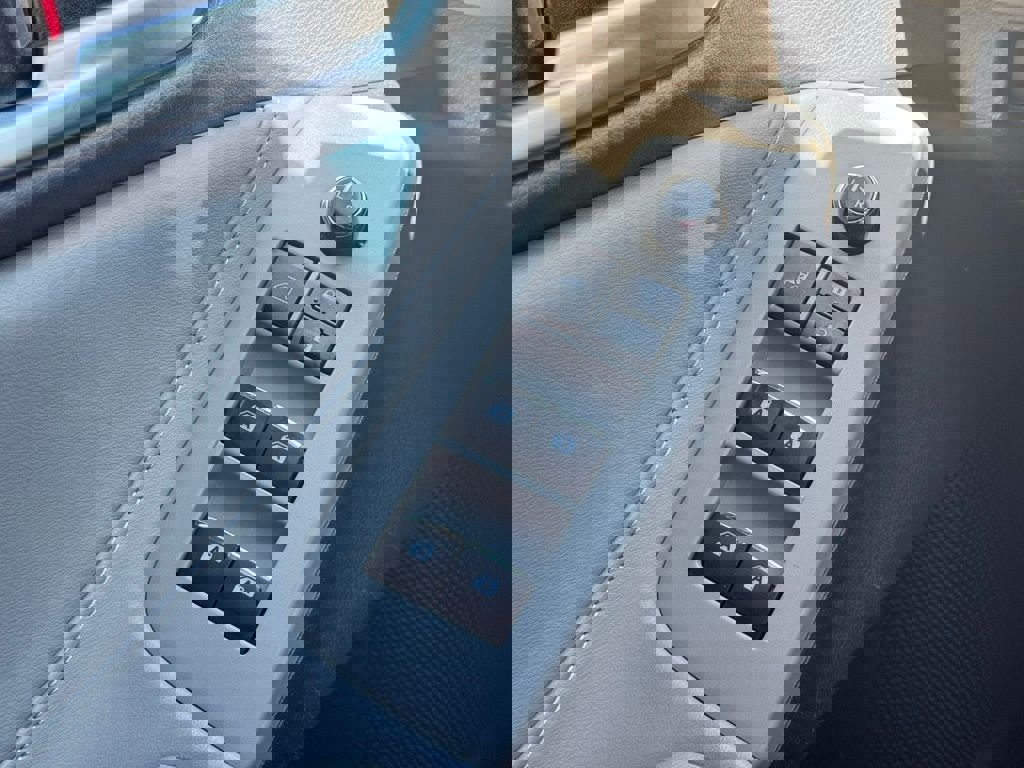 Used 2019 Toyota Avalon XLE w/ Moonroof Package image 29