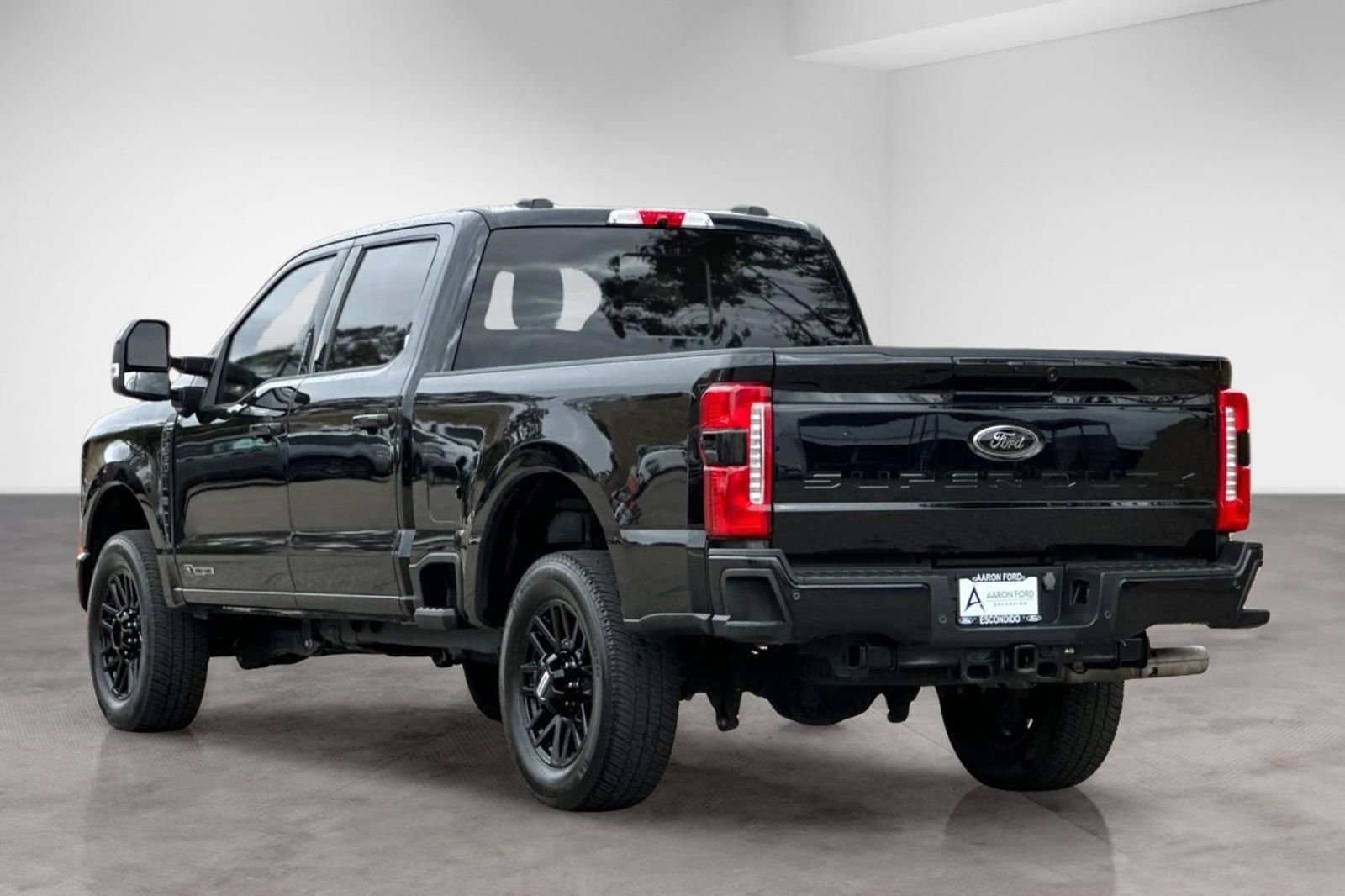 Used 2024 Ford F250 Lariat w/ Lariat Ultimate Package AWD/4WD image 3