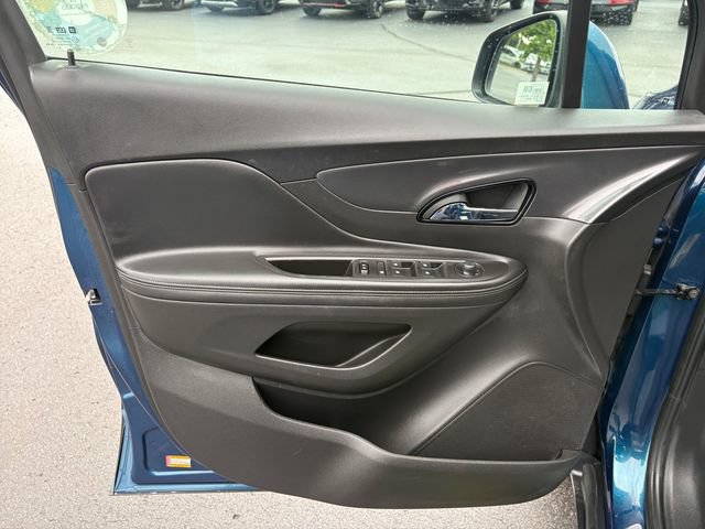 Used 2019 Buick Encore Essence AWD/4WD image 17