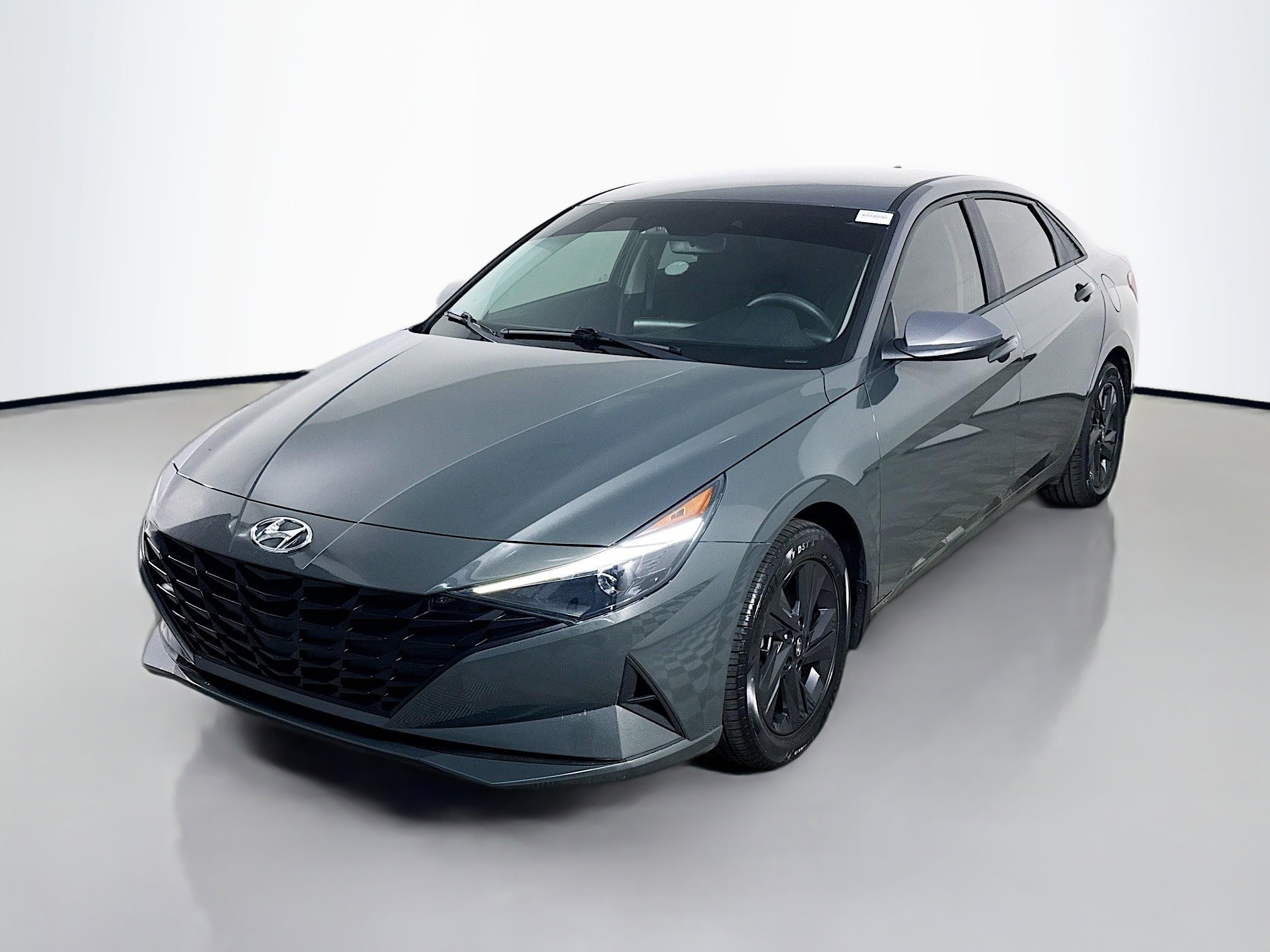 Used 2023 Hyundai Elantra SEL FWD image 4