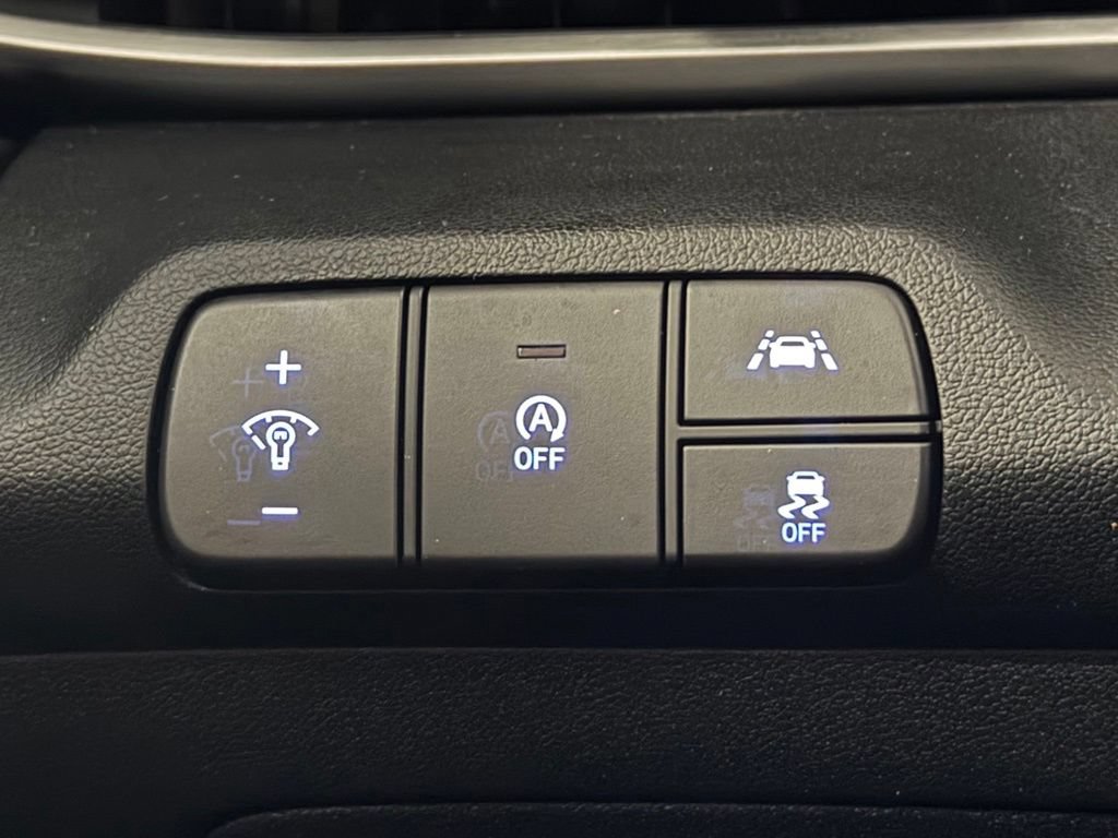 Certified 2023 Hyundai Elantra SE FWD image 14
