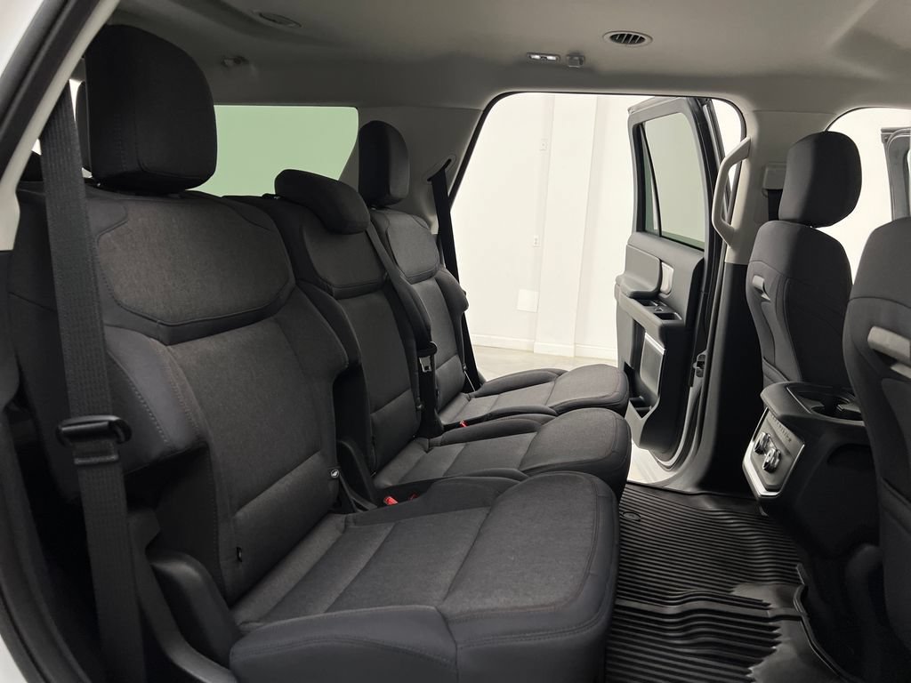 Used 2025 Ford Expedition Active RWD image 23