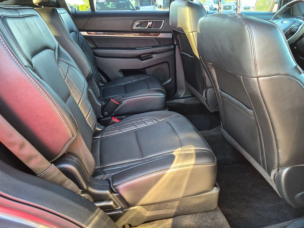 Used 2017 Ford Explorer Platinum AWD/4WD image 27