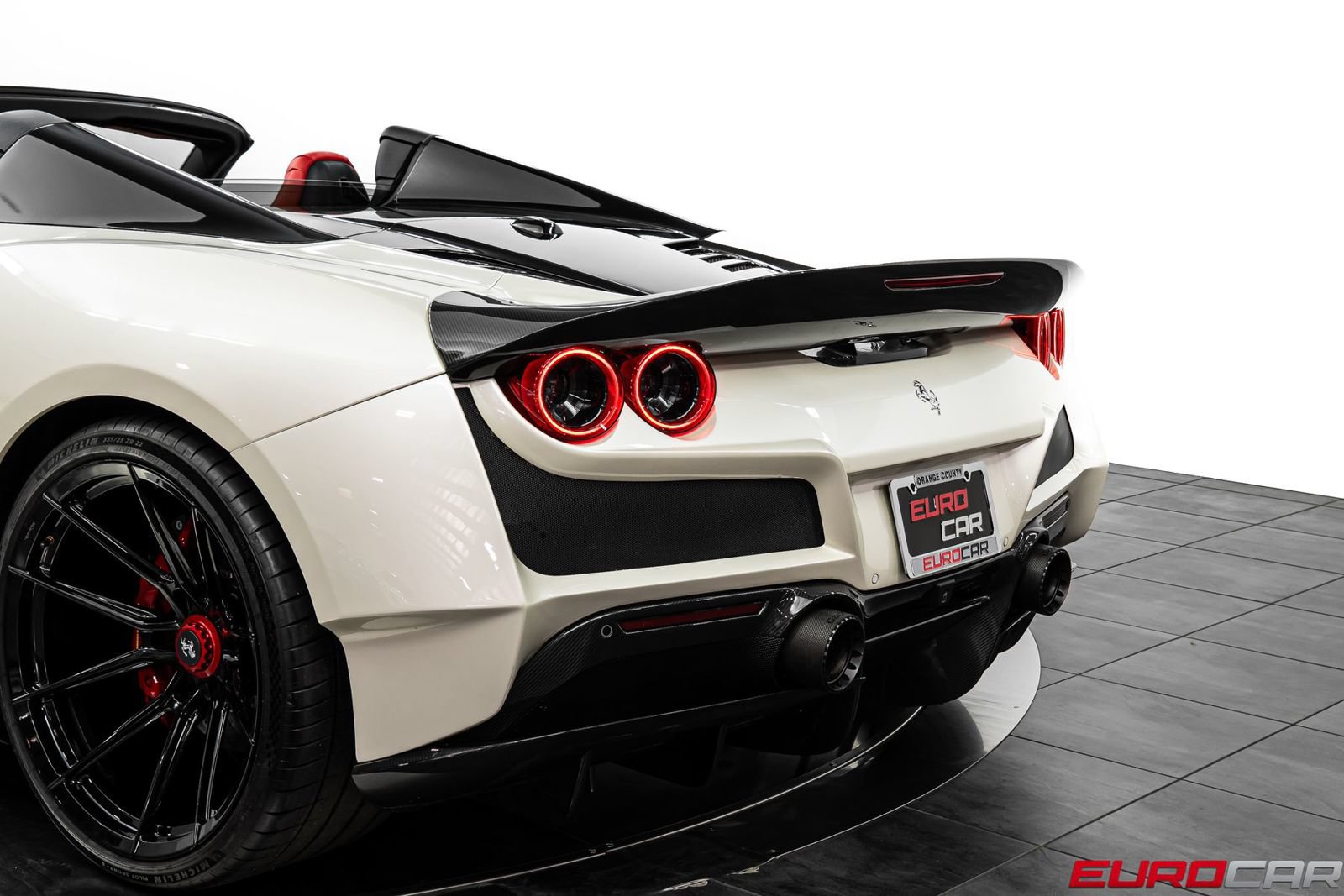 Used 2021 Ferrari F8 Tributo RWD image 26