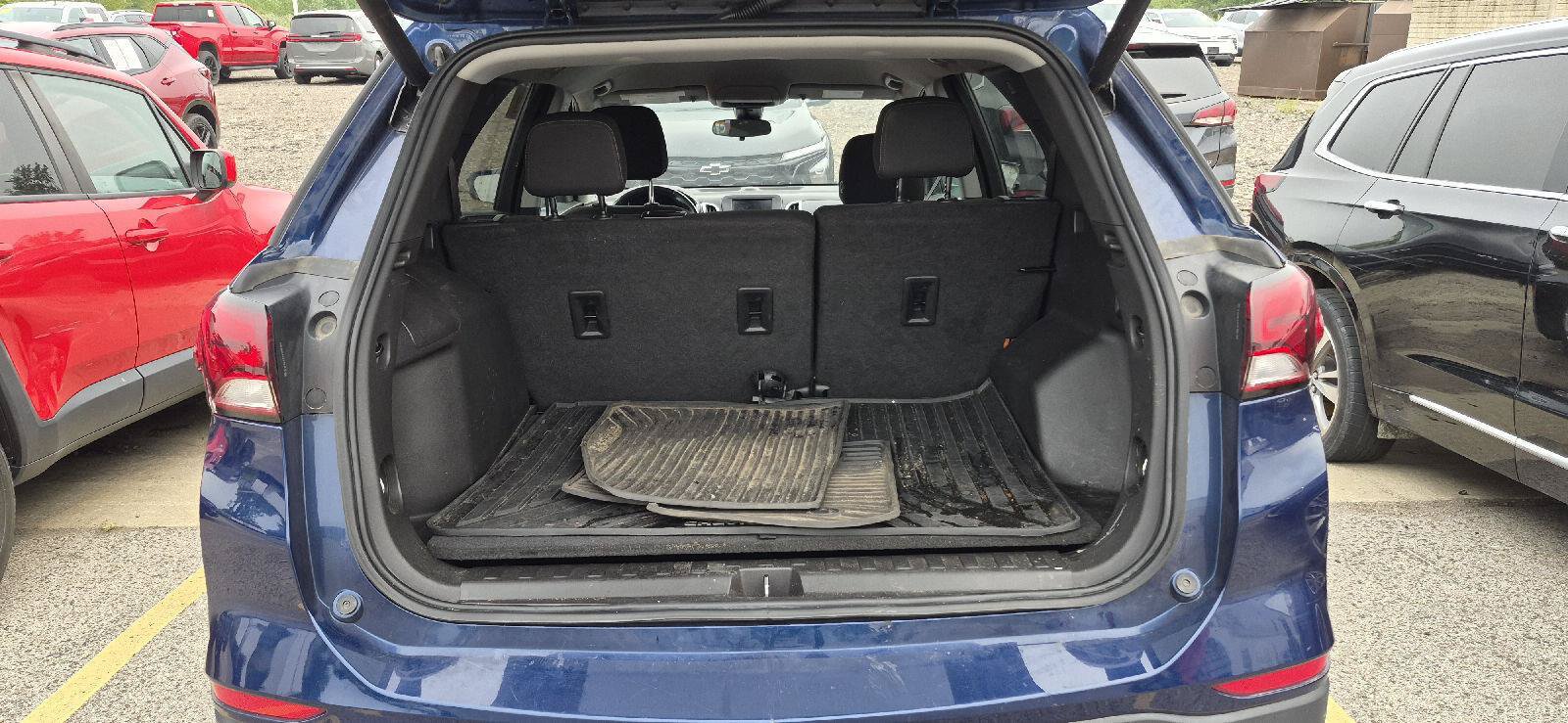Used 2022 Chevrolet Equinox LT AWD/4WD image 3
