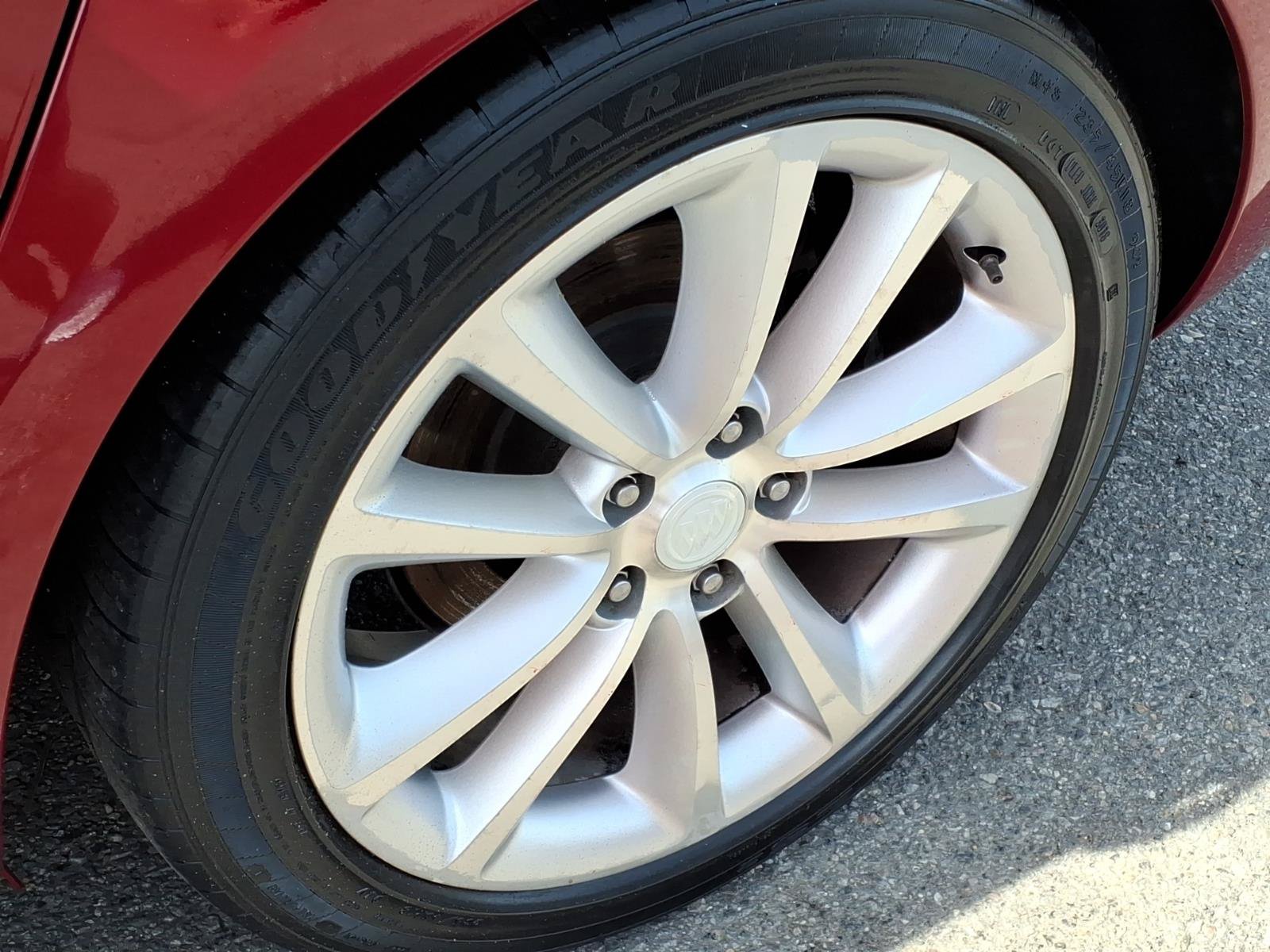 Used 2013 Buick Verano FWD image 10