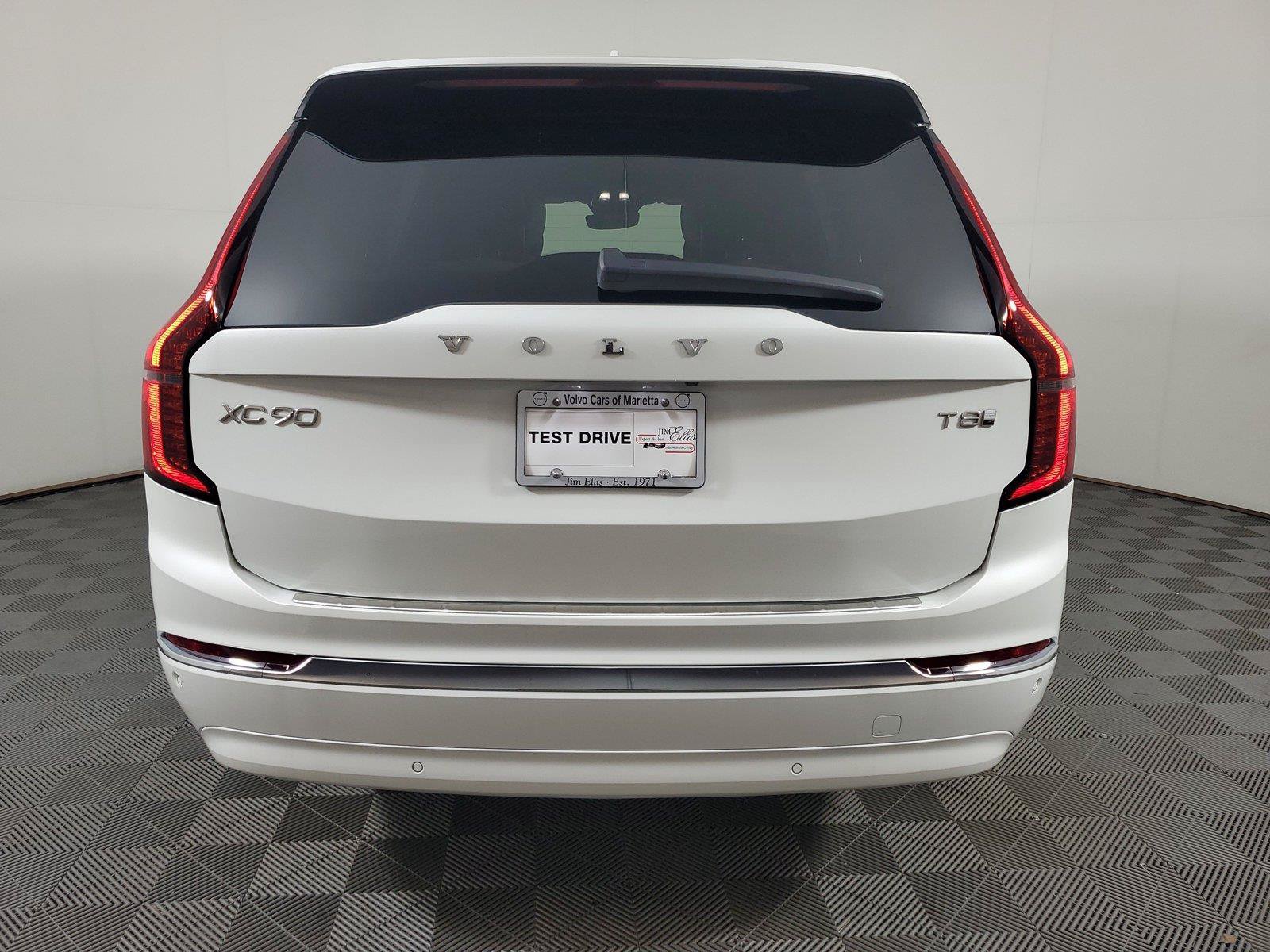 New 2026 Volvo XC90 T8 Plus w/ Protection Package Premier AWD/4WD image 5