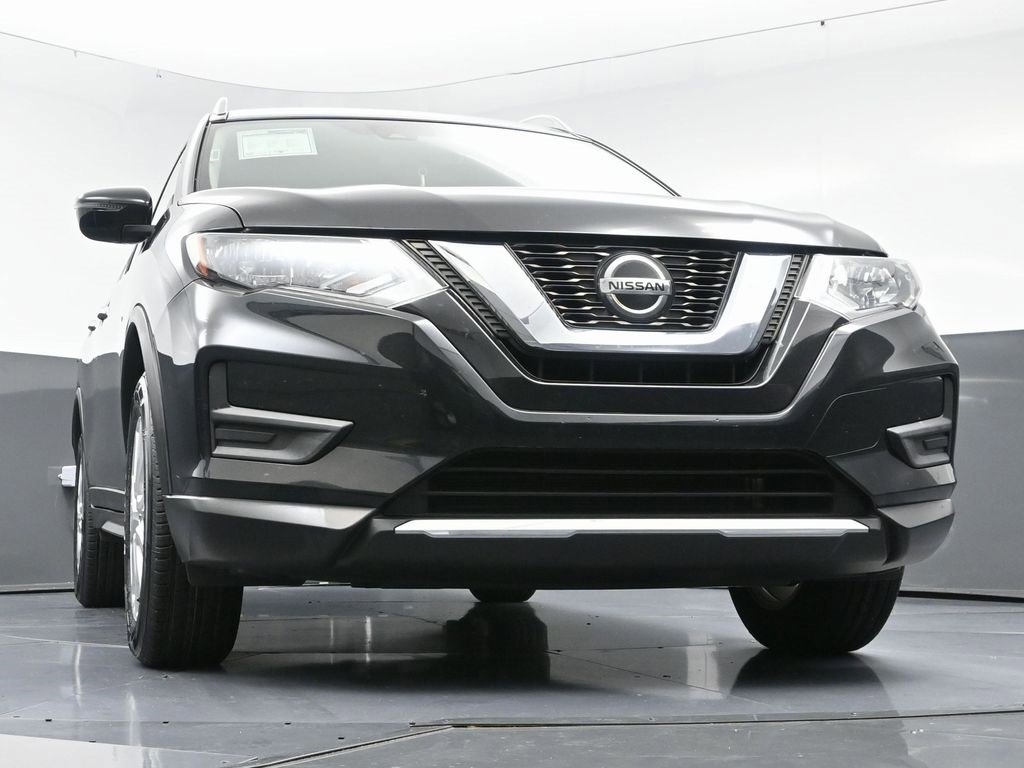 Used 2020 Nissan Rogue SV image 50