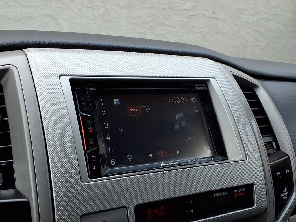Used 2005 Toyota Tacoma PreRunner image 9