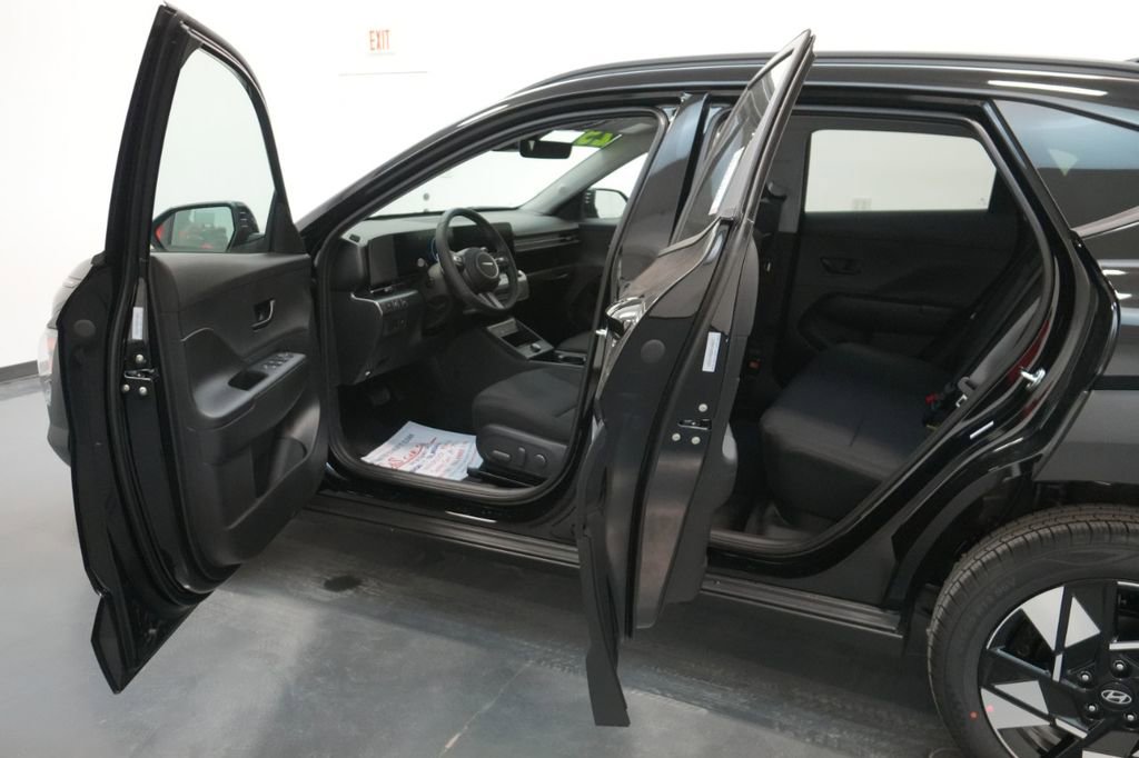 New 2025 Hyundai Kona SEL image 31