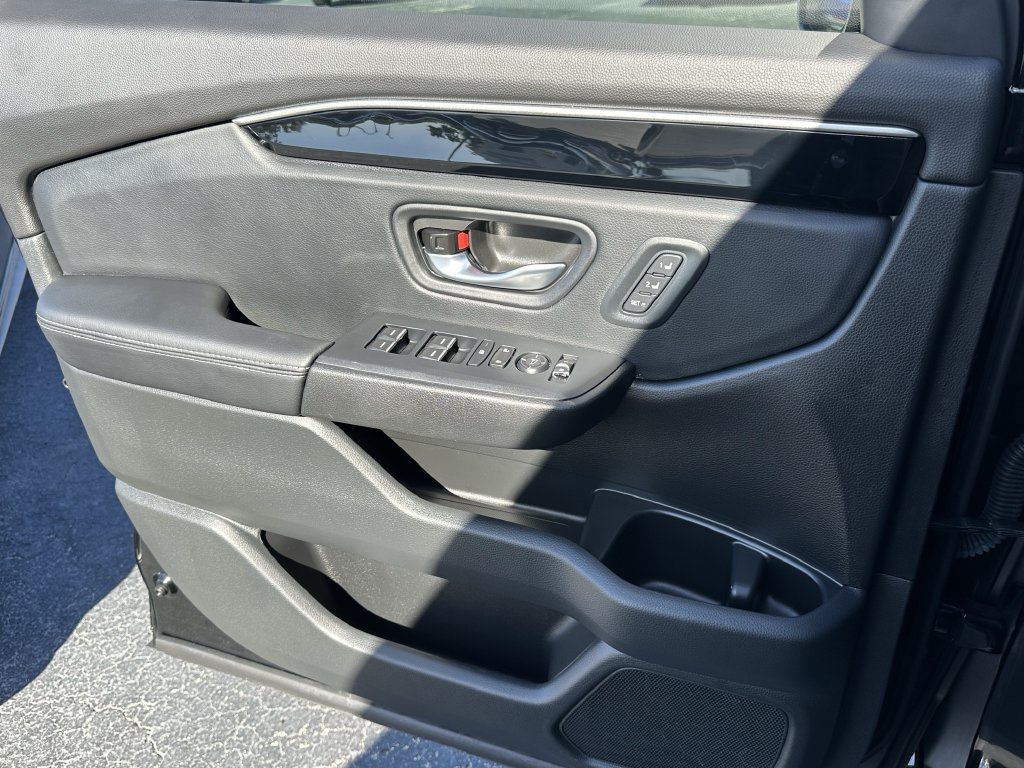 Used 2025 Honda Pilot Touring image 26