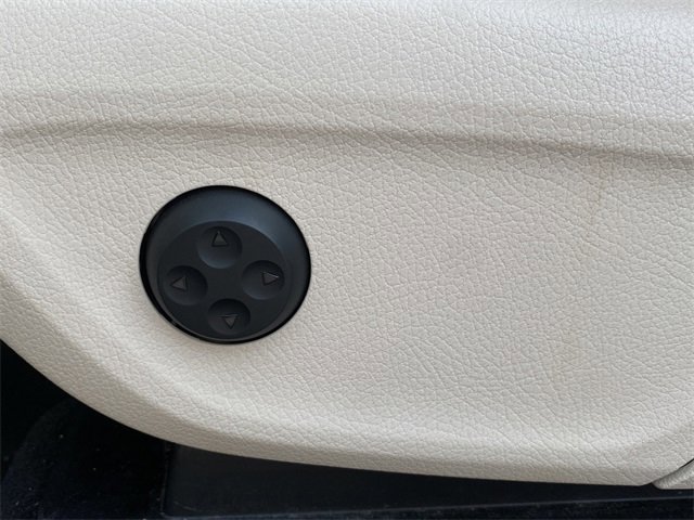 Used 2021 Mercedes-Benz GLE 350 w/ Premium Package image 38