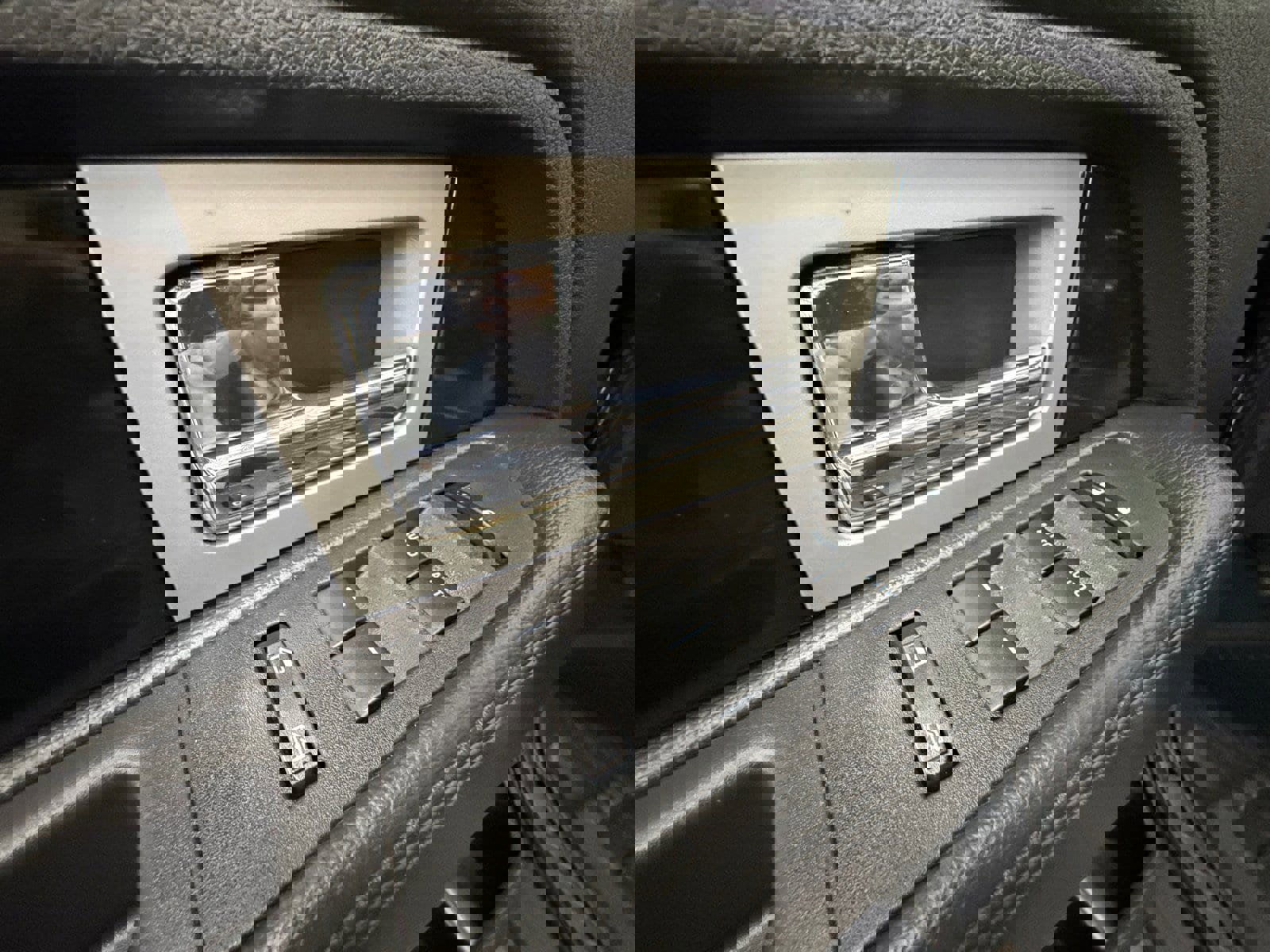 Used 2011 Ford F150 Platinum image 22