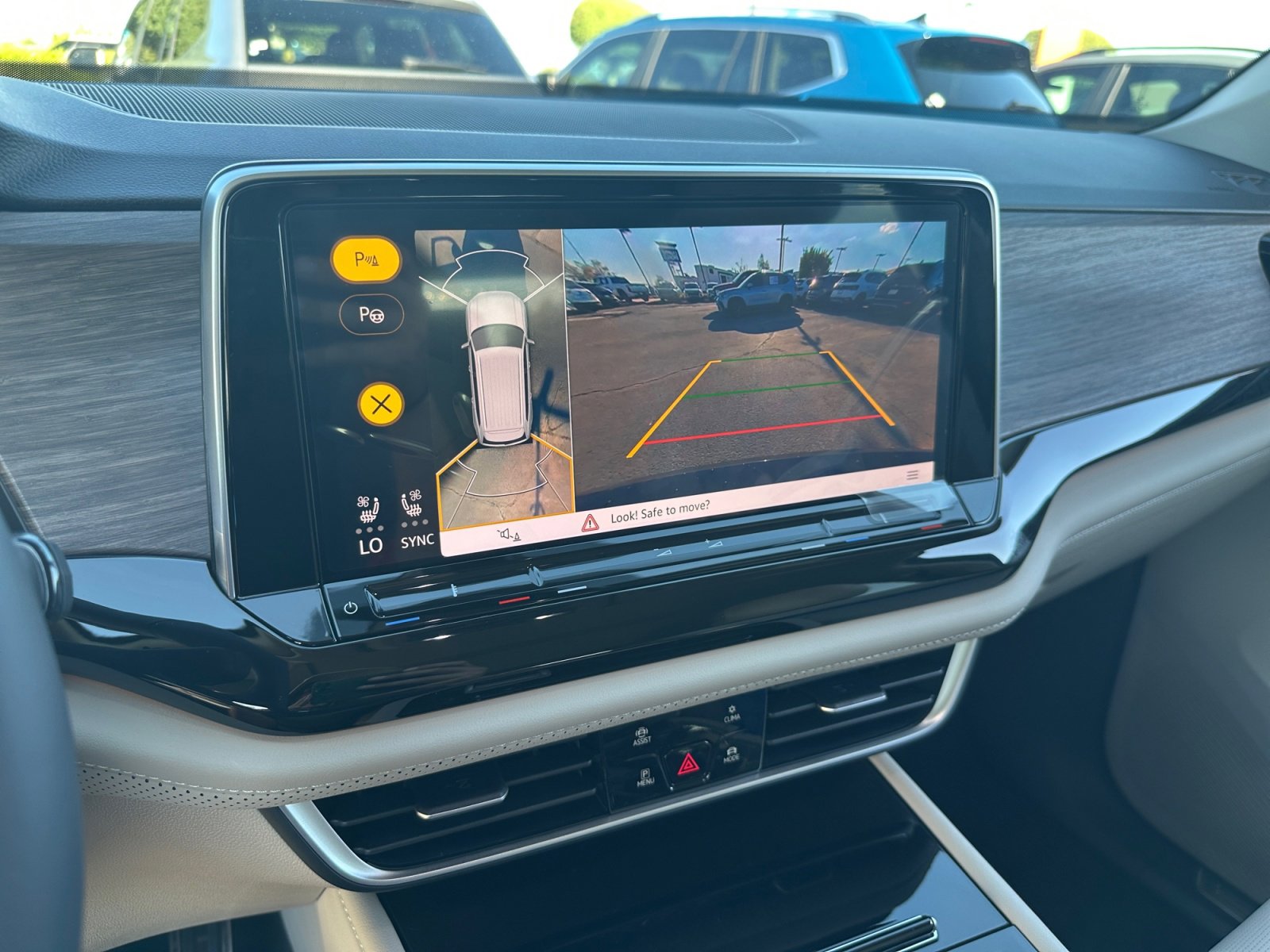 New 2026 Volkswagen Atlas SEL Premium R-Line image 28
