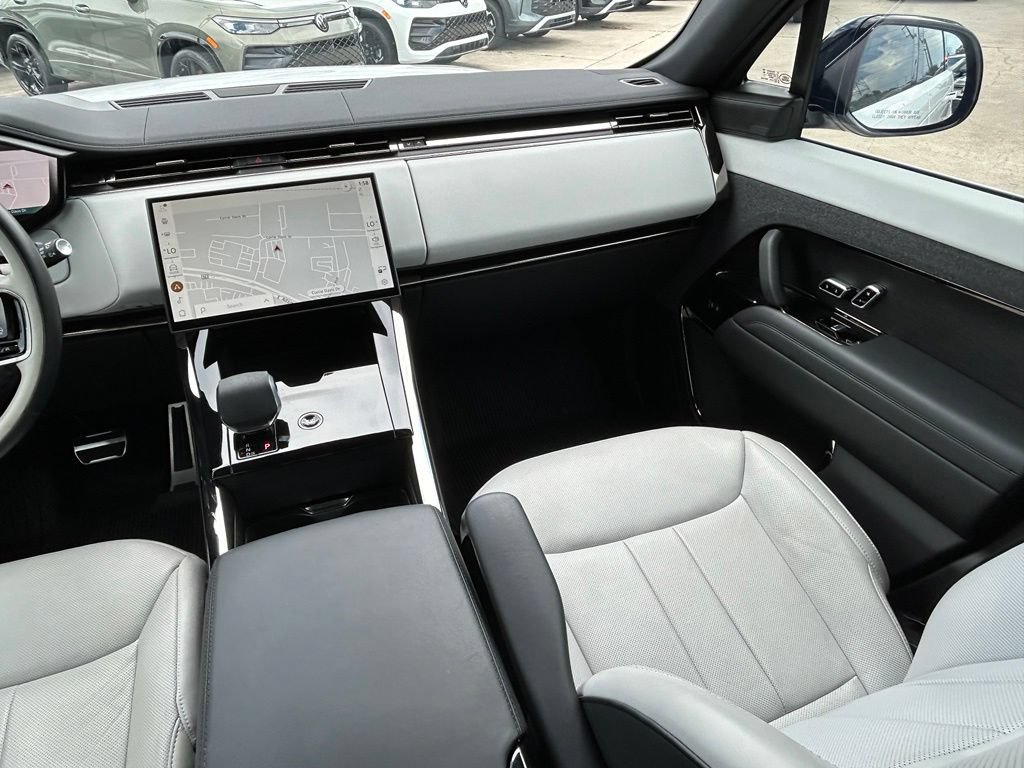 Used 2024 Land Rover Range Rover Sport Dynamic SE AWD/4WD image 11