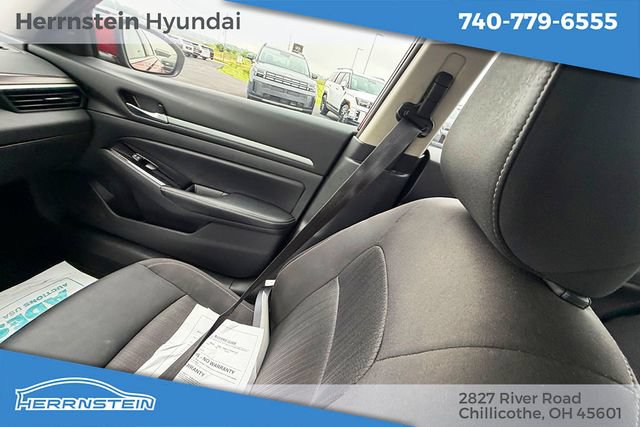 Used 2023 Nissan Altima 2.5 SV FWD image 11