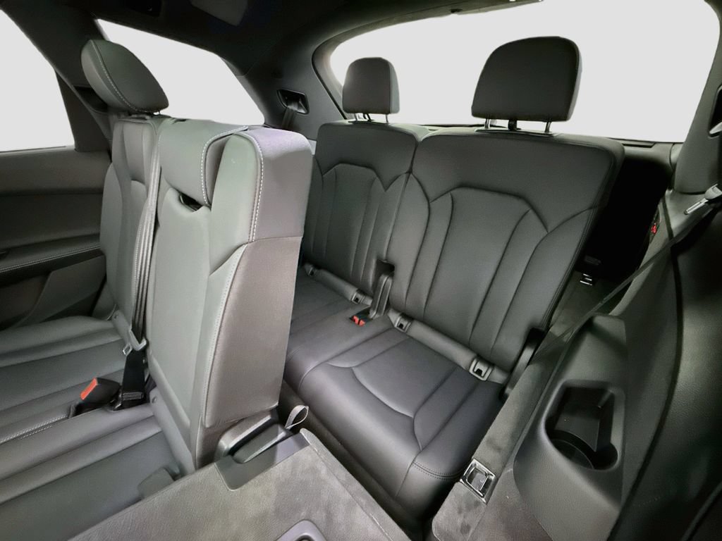 New 2026 Audi Q7 3.0T Premium Plus AWD/4WD image 22