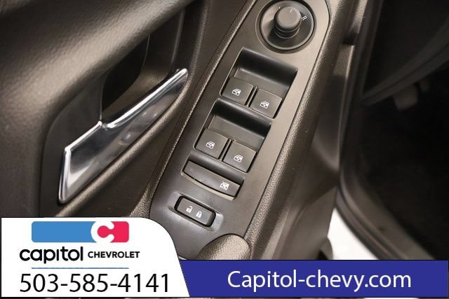 Used 2019 Chevrolet Trax LT w/ LT Convenience Package AWD/4WD image 12