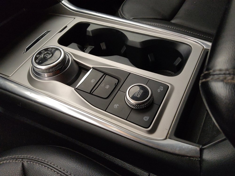 Used 2020 Ford Explorer XLT w/ Equipment Group 202A image 26