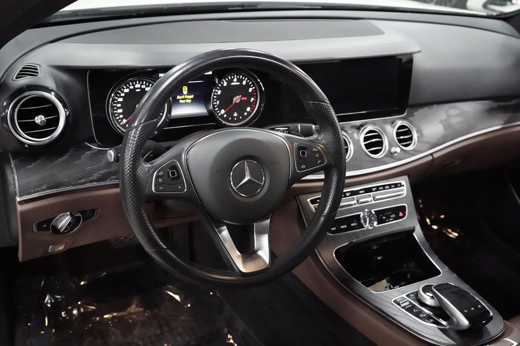 Used 2018 Mercedes-Benz E 300 w/ Premium 2 Package (Q02) image 11