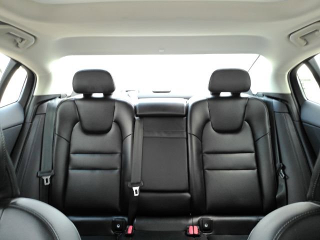 Used 2024 Volvo S60 B5 Core w/ Climate Package image 37