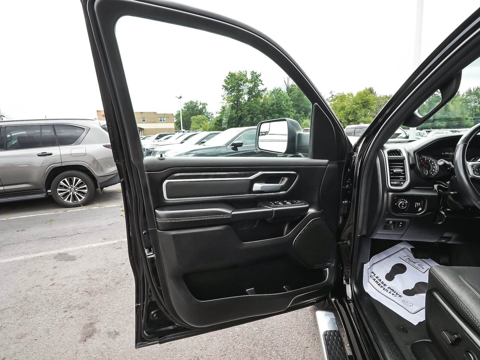 Used 2023 RAM 1500 Big Horn AWD/4WD image 11