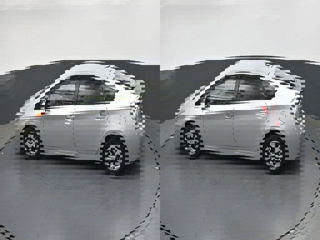 Used 2015 Toyota Prius Two FWD image 20